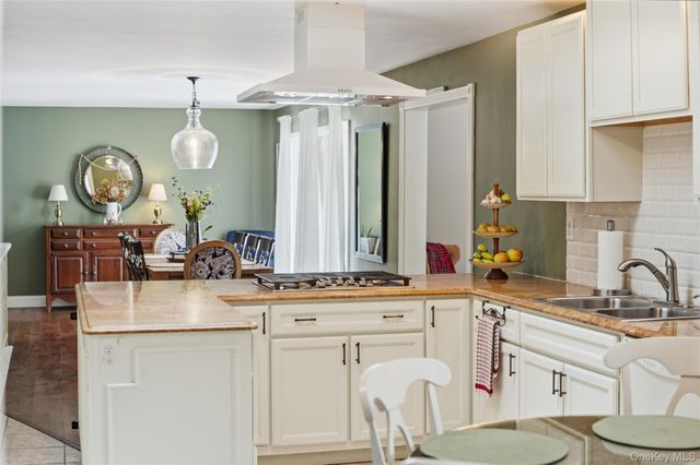 14 Tall Pines Drive, Hopewell Junction, NY 12533