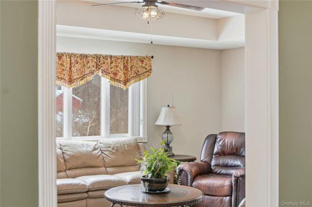 14 Tall Pines Drive, Hopewell Junction, NY 12533