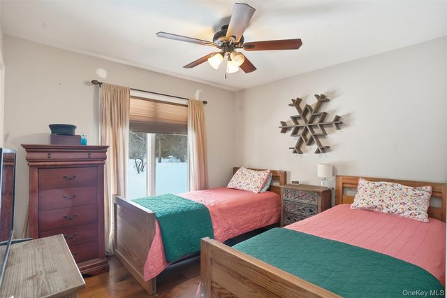 14 Tall Pines Drive, Hopewell Junction, NY 12533