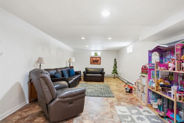 14 Tall Pines Drive, Hopewell Junction, NY 12533