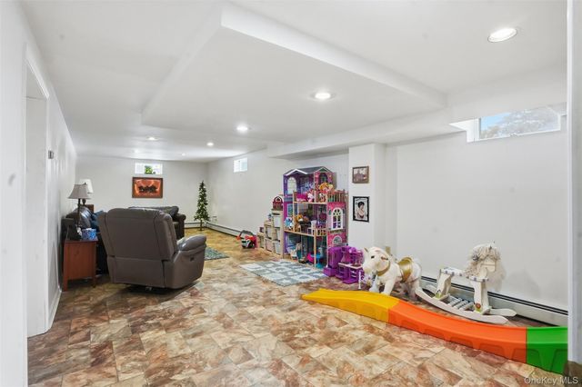 14 Tall Pines Drive, Hopewell Junction, NY 12533