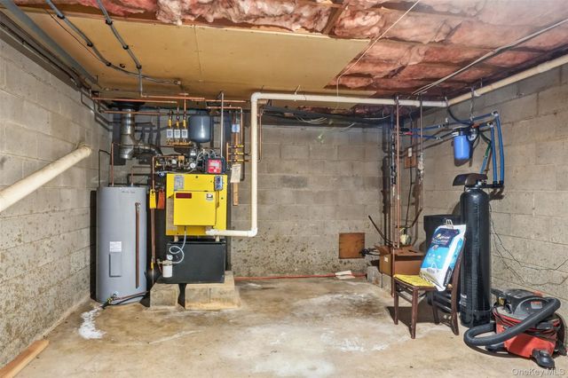 14 Tall Pines Drive, Hopewell Junction, NY 12533