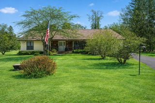 14 Tall Pines Drive, Hopewell Junction, NY 12533