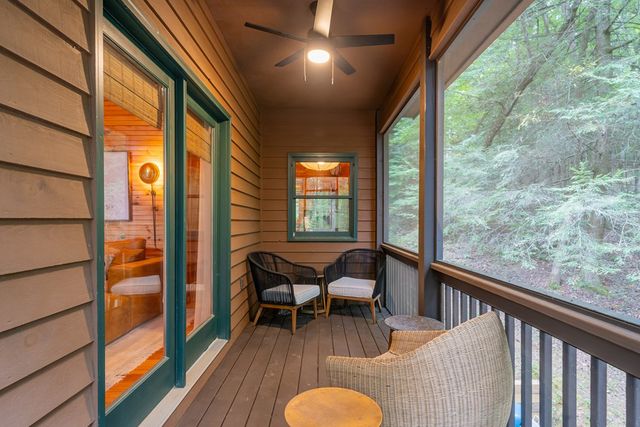 60 Icy Lane, Blue Ridge, GA 30513