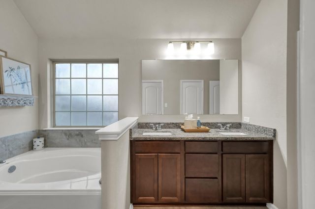 186 Brocks Lane, Montgomery, TX 77356