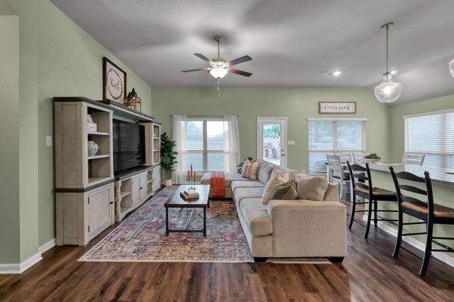 186 Brocks Lane, Montgomery, TX 77356