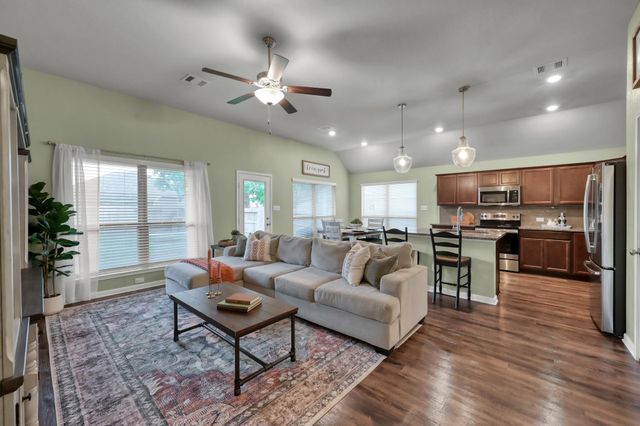 186 Brocks Lane, Montgomery, TX 77356