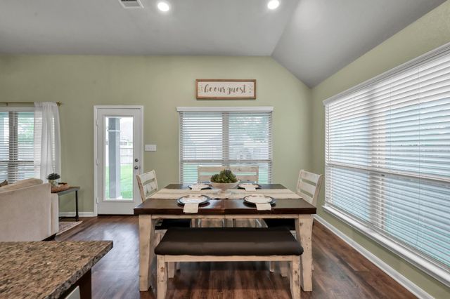 186 Brocks Lane, Montgomery, TX 77356