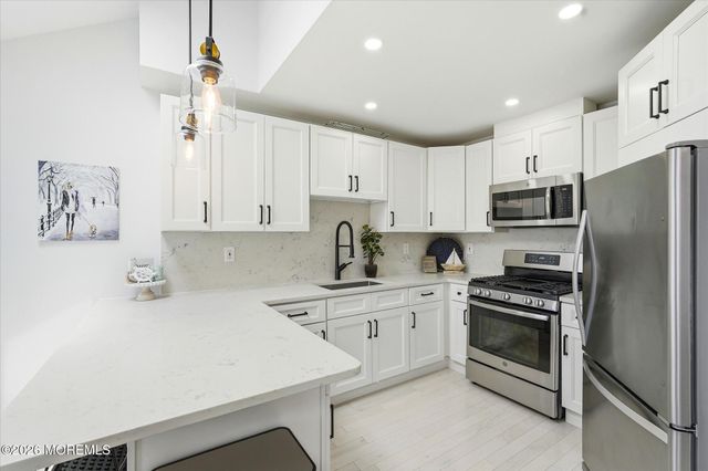 6 Hidden Harbor Drive, Point Pleasant, NJ 08742