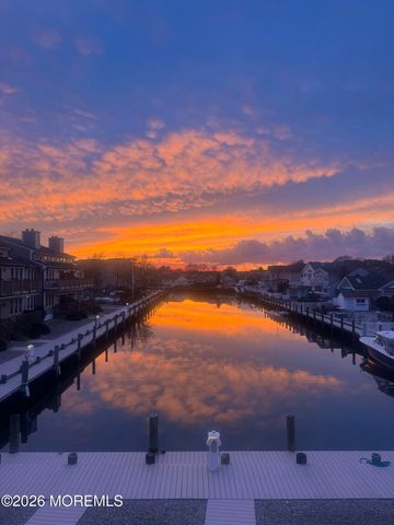 6 Hidden Harbor Drive, Point Pleasant, NJ 08742