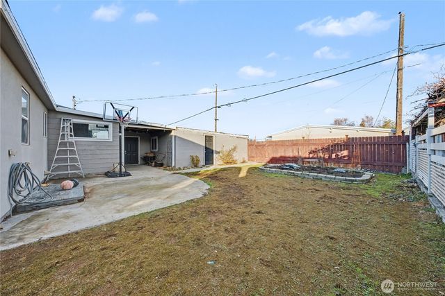 160 G Street NE, Ephrata, WA 98823