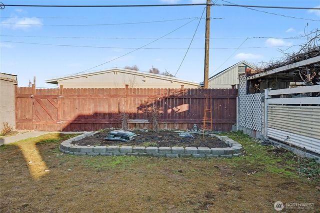 160 G Street NE, Ephrata, WA 98823