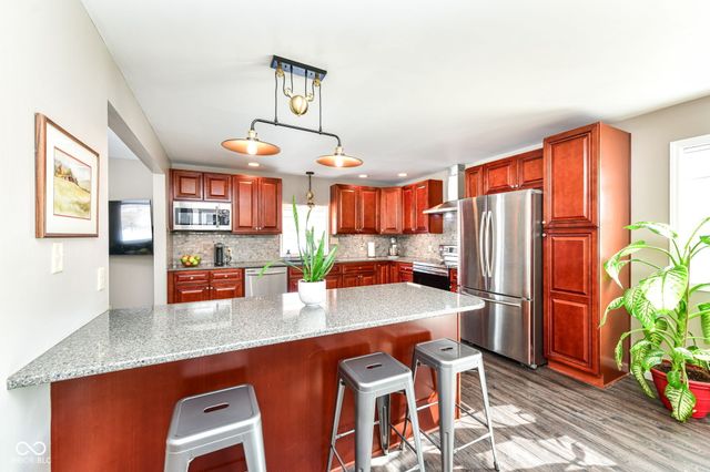 945 E 500 S, Anderson, IN 46013