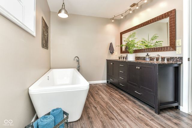 945 E 500 S, Anderson, IN 46013