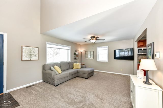 945 E 500 S, Anderson, IN 46013