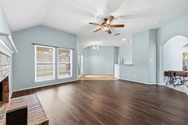 3221 Canary Lane, Midlothian, TX 76065