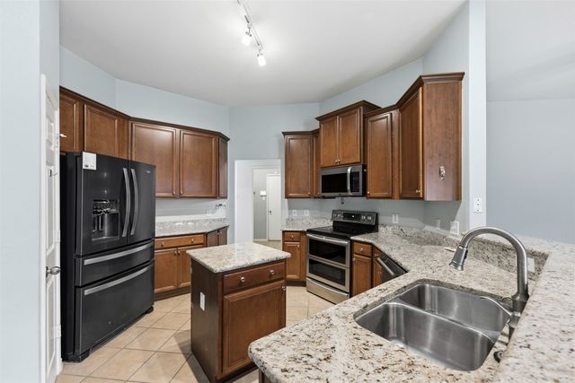 3221 Canary Lane, Midlothian, TX 76065