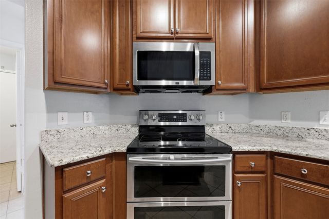 3221 Canary Lane, Midlothian, TX 76065