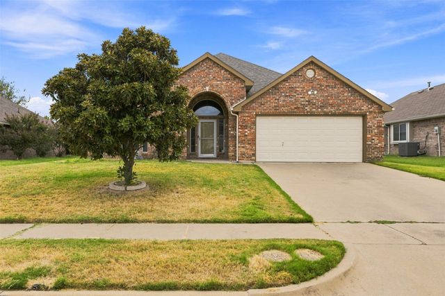 3221 Canary Lane, Midlothian, TX 76065