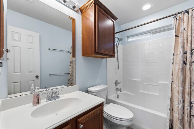 3221 Canary Lane, Midlothian, TX 76065