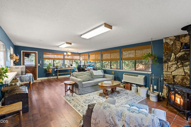 1218 Soldier Creek Road, Grants Pass, OR 97526