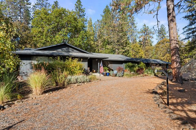 1218 Soldier Creek Road, Grants Pass, OR 97526