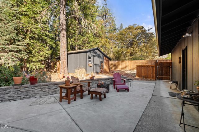 1218 Soldier Creek Road, Grants Pass, OR 97526