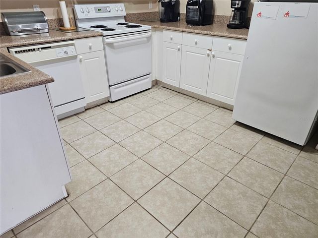 8815 GRAND PALMS CIRCLE B, Kissimmee, FL 34747