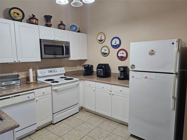 8815 GRAND PALMS CIRCLE B, Kissimmee, FL 34747