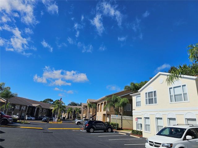 8815 GRAND PALMS CIRCLE B, Kissimmee, FL 34747