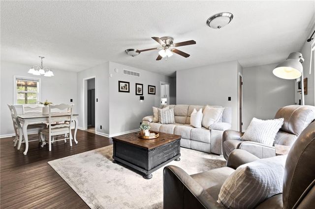 2911 N 83rd Terrace, Kansas City, KS 66109