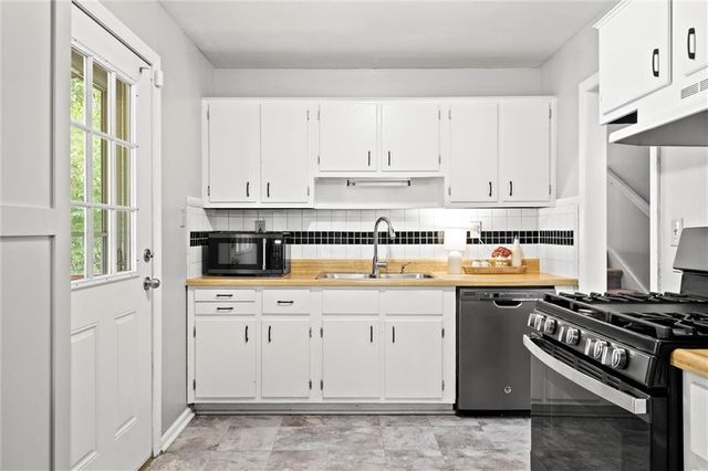 2911 N 83rd Terrace, Kansas City, KS 66109