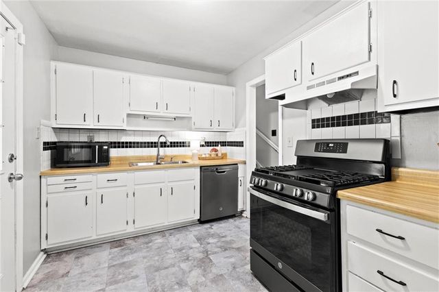 2911 N 83rd Terrace, Kansas City, KS 66109