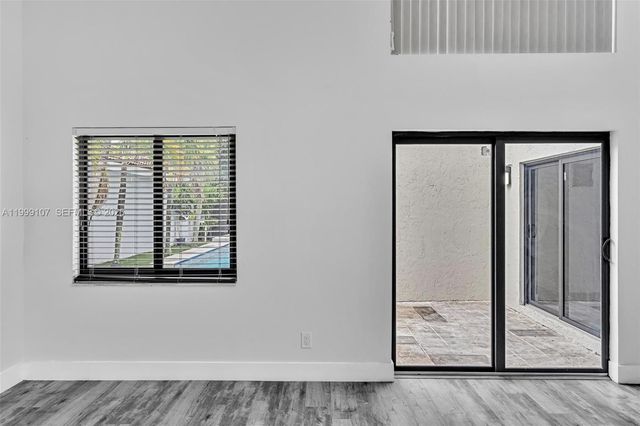 17532 NW 61st Ct N, Hialeah, FL 33015