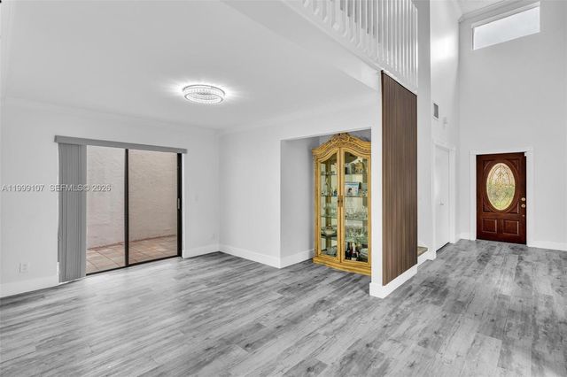 17532 NW 61st Ct N, Hialeah, FL 33015