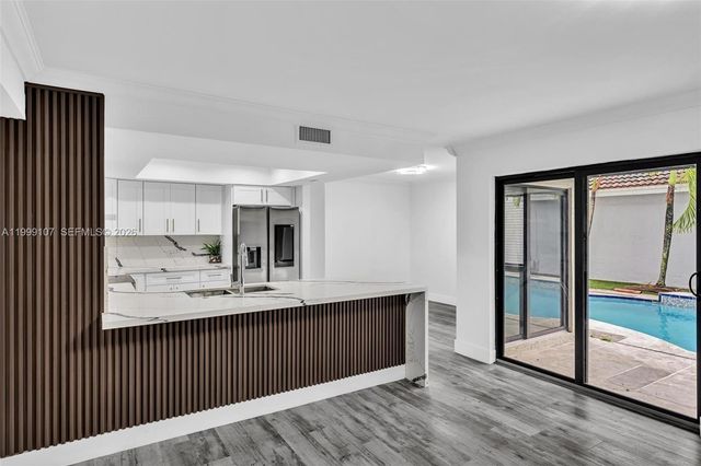 17532 NW 61st Ct N, Hialeah, FL 33015