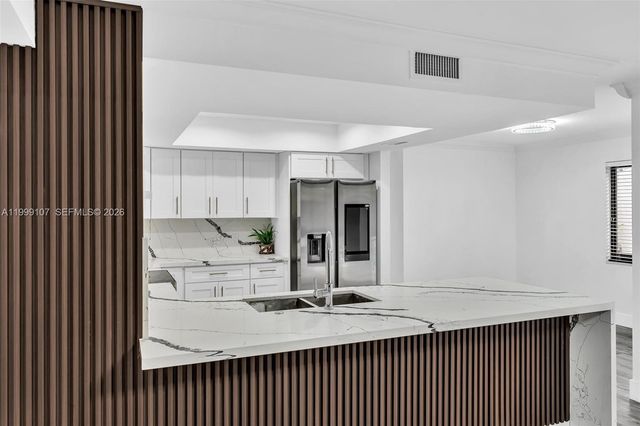 17532 NW 61st Ct N, Hialeah, FL 33015