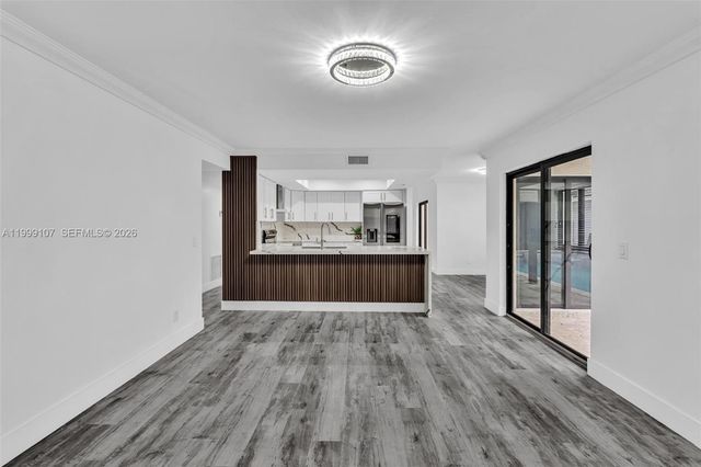 17532 NW 61st Ct N, Hialeah, FL 33015