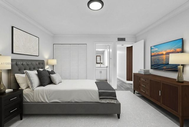 17532 NW 61st Ct N, Hialeah, FL 33015