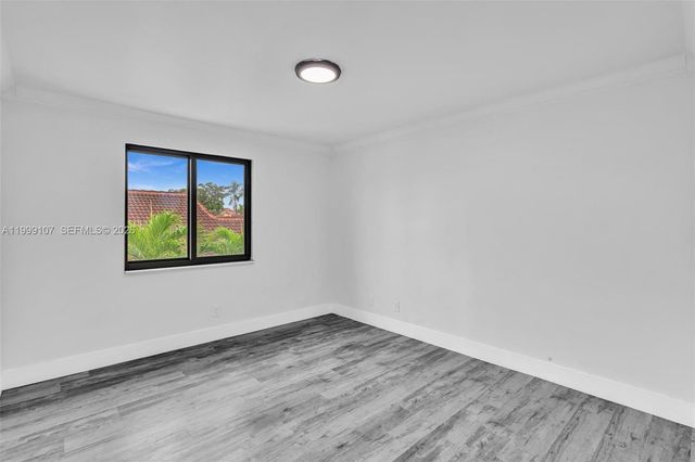 17532 NW 61st Ct N, Hialeah, FL 33015