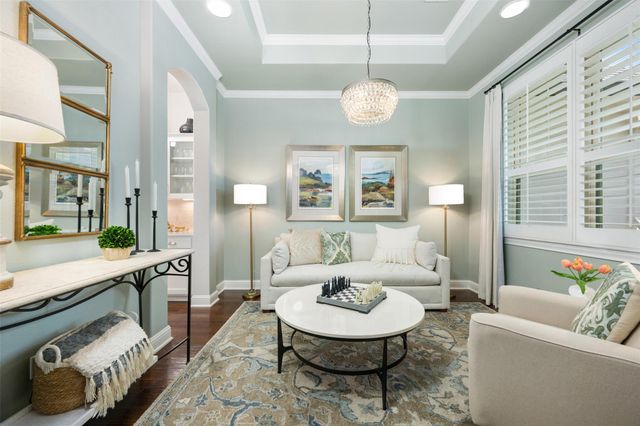 215 Lake Como DR, Austin, TX 78734