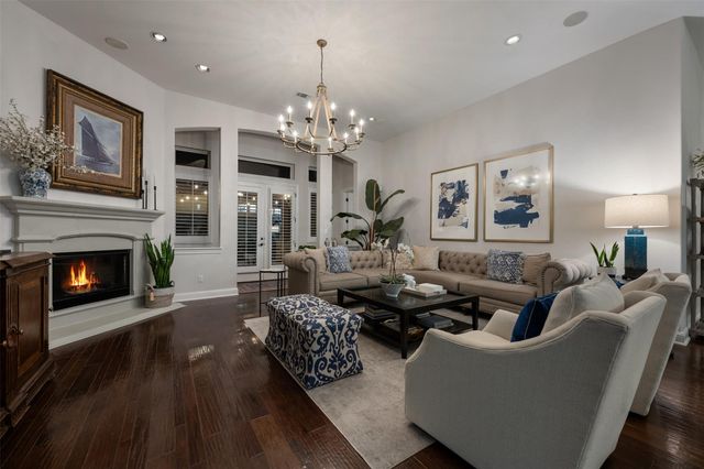 215 Lake Como DR, Austin, TX 78734