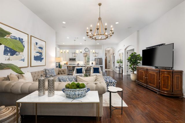 215 Lake Como DR, Austin, TX 78734