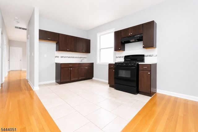 737 S 14Th St, Newark City, NJ 07103