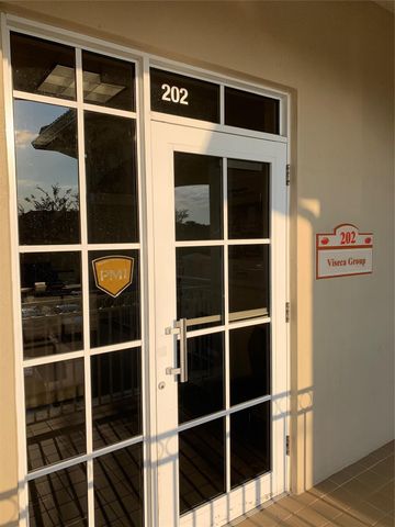 5521 N University Dr 202, Coral Springs, FL 33067