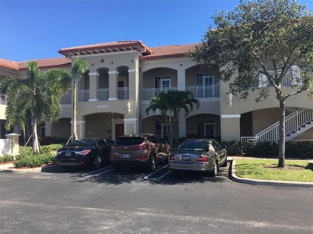 5521 N University Dr 202, Coral Springs, FL 33067