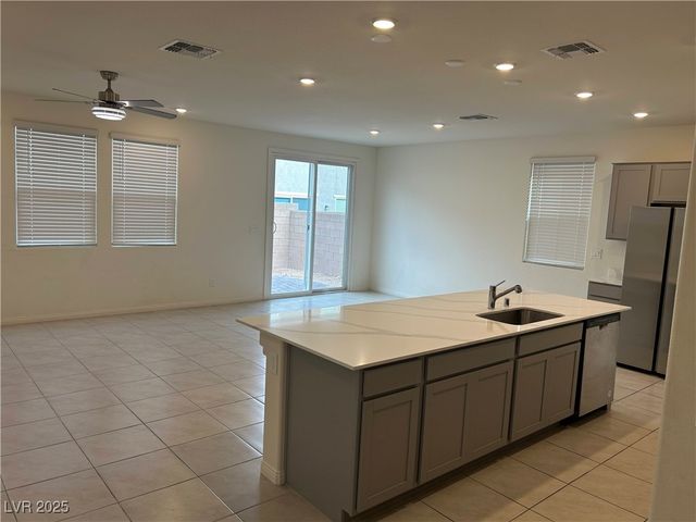 4172 Scarlet Cob Avenue, Las Vegas, NV 89141