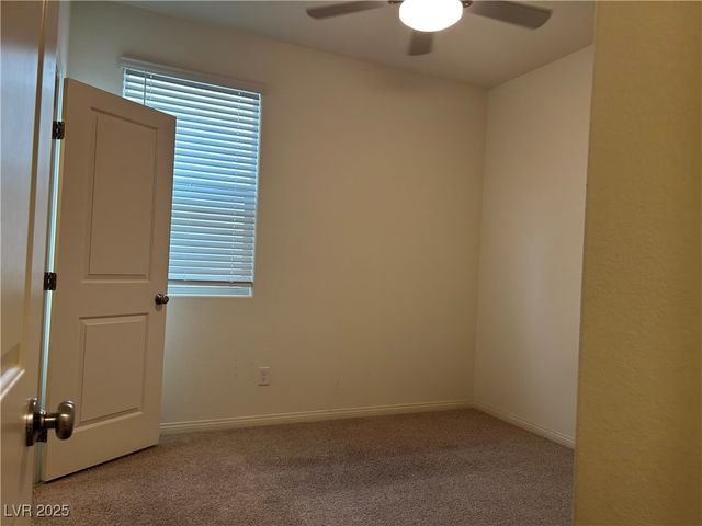 4172 Scarlet Cob Avenue, Las Vegas, NV 89141