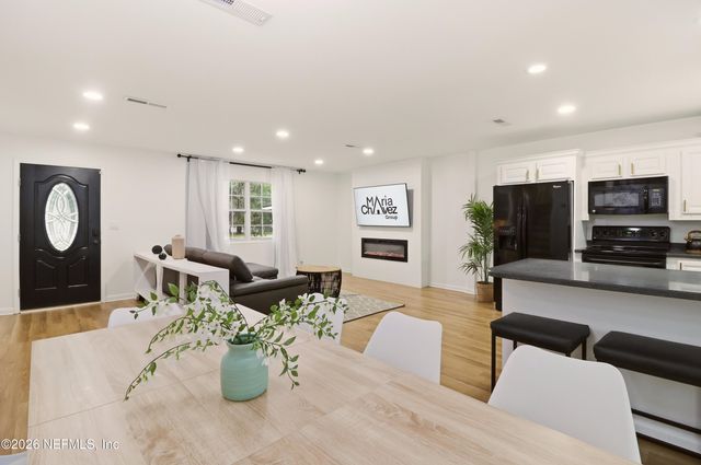 4411 HARTMAN Road, Jacksonville, FL 32225