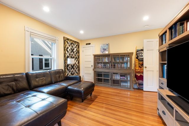 458 Woodward St., Newton, MA 02468